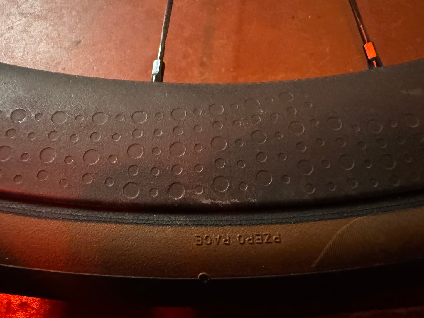 Zipp 303 Firecrest Disc Wheelset - SRAM xdr - Pirelli P Zero Tires - Wheelbags