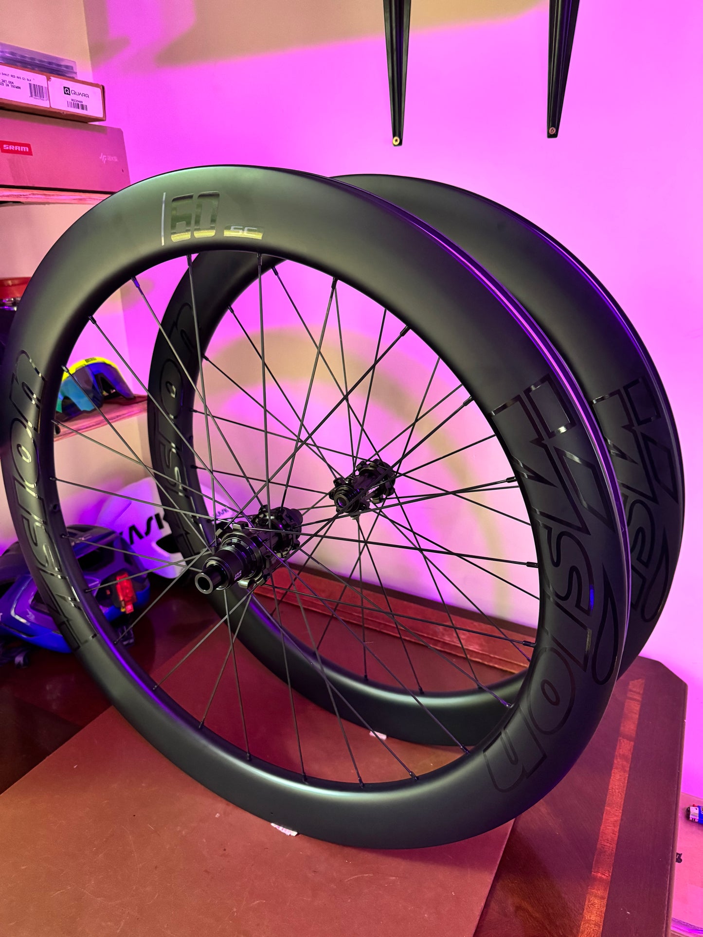 Vision SC60 TL Wheelset - 700, 12 x 100/142, Center-Lock, Shimano hg, Black