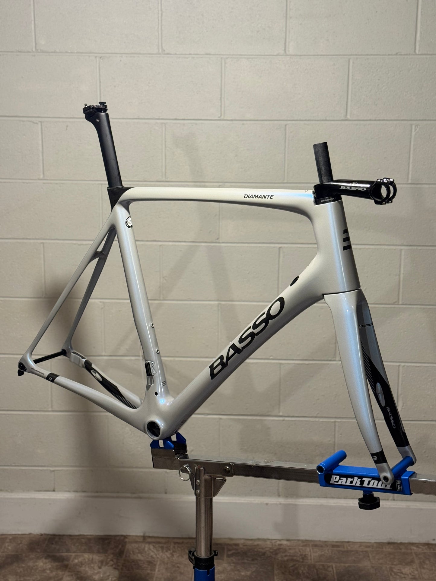 New basso diamanté 58cm frameset