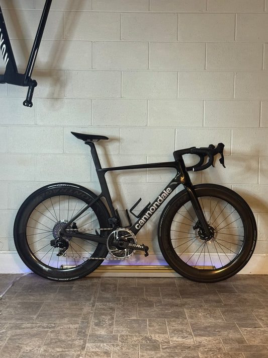 2025 cannondale supersix evo hi-mod Size 56. Bontrager Aeolus Rsl 62.