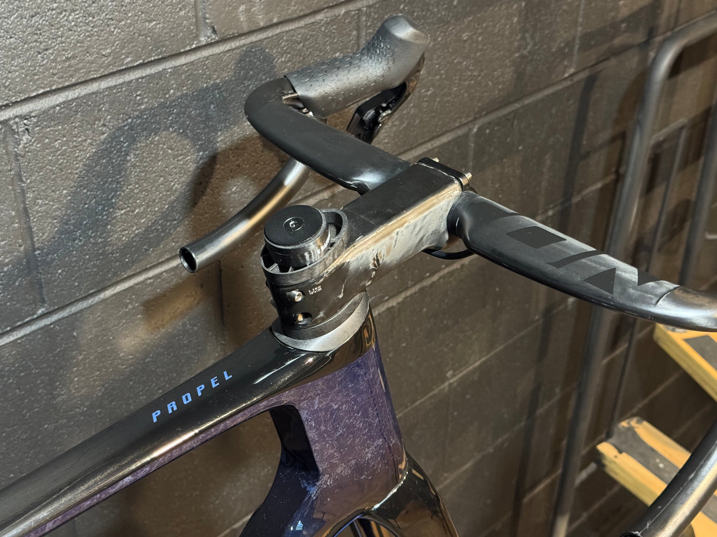 giant propel advanced SL. Sram force/rival/ e1 1x. Far sports evo5 ceramic speed. Build options.