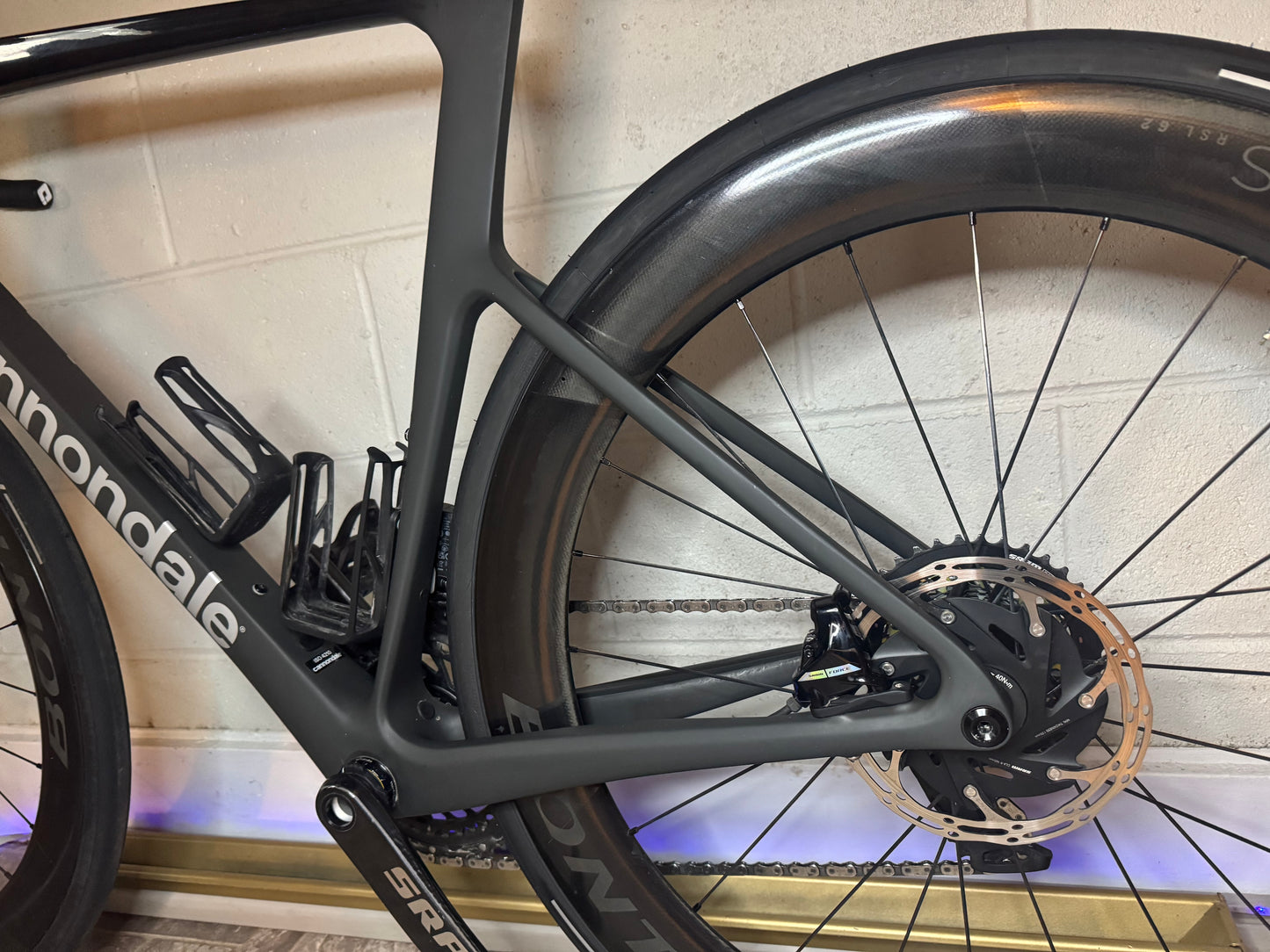 2025 cannondale supersix evo hi-mod Size 56. Bontrager Aeolus Rsl 62.