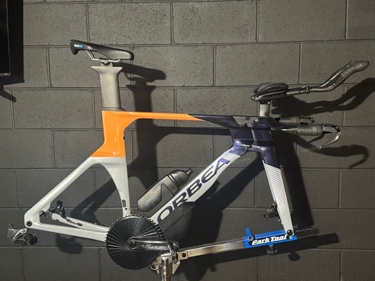 2026 Orbea Ordu TT Bike M/L – SRAM Red AXS – Assioma DUO Power Meter – No Wheels