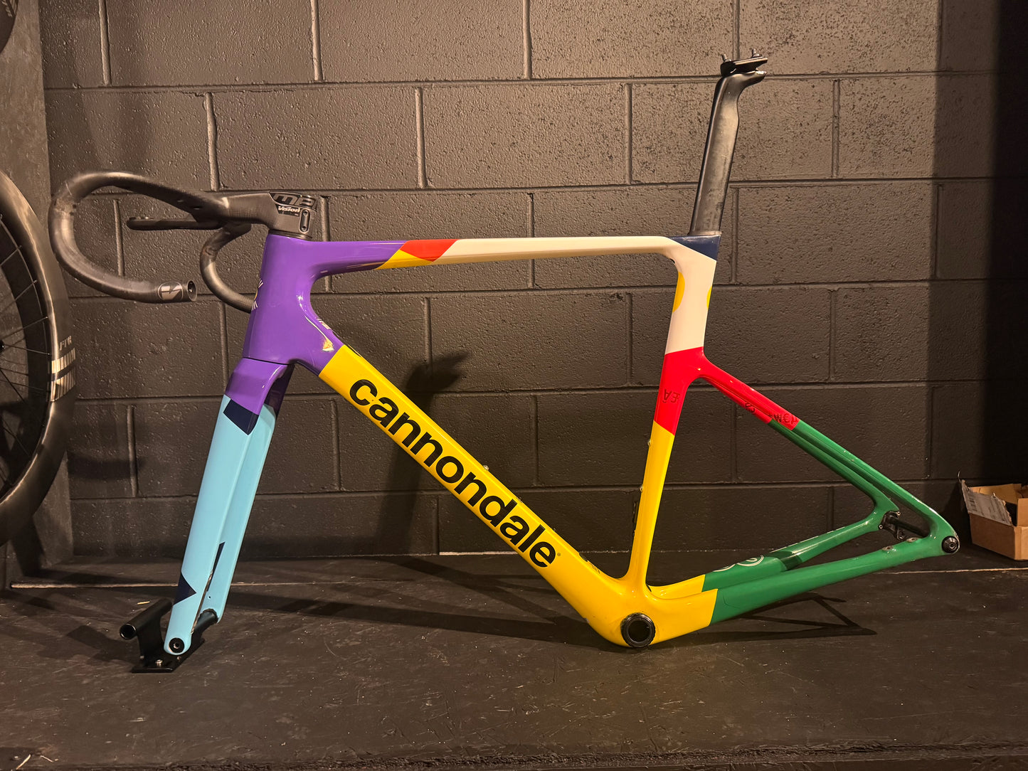 Cannondale supersix evo hi mod size 56 frameset with vision metron 5d acr bars