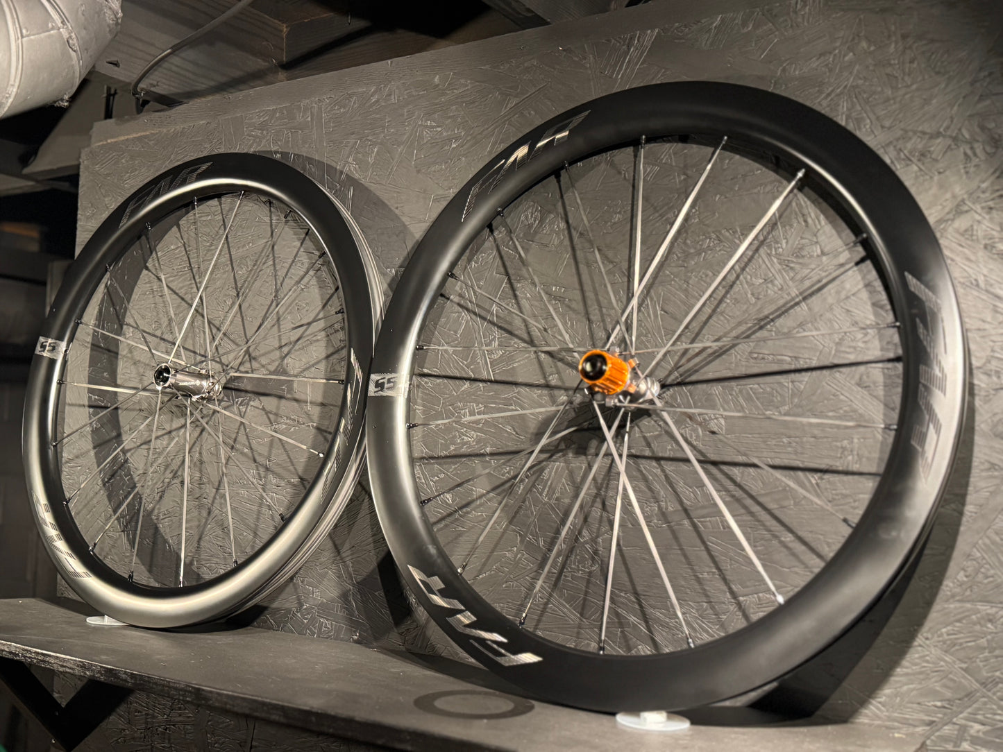 Far sports s5 carbon wheelset