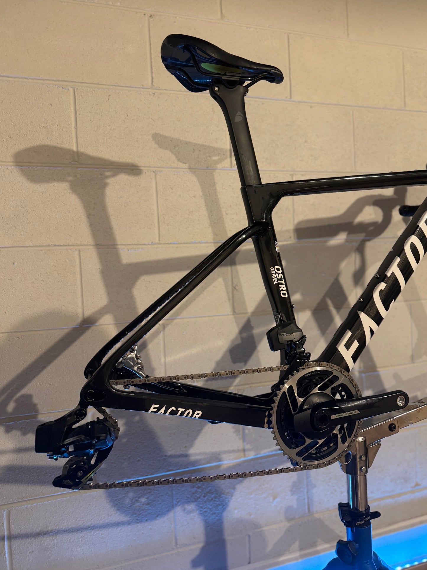 ￼ factor ostro gravel size 49