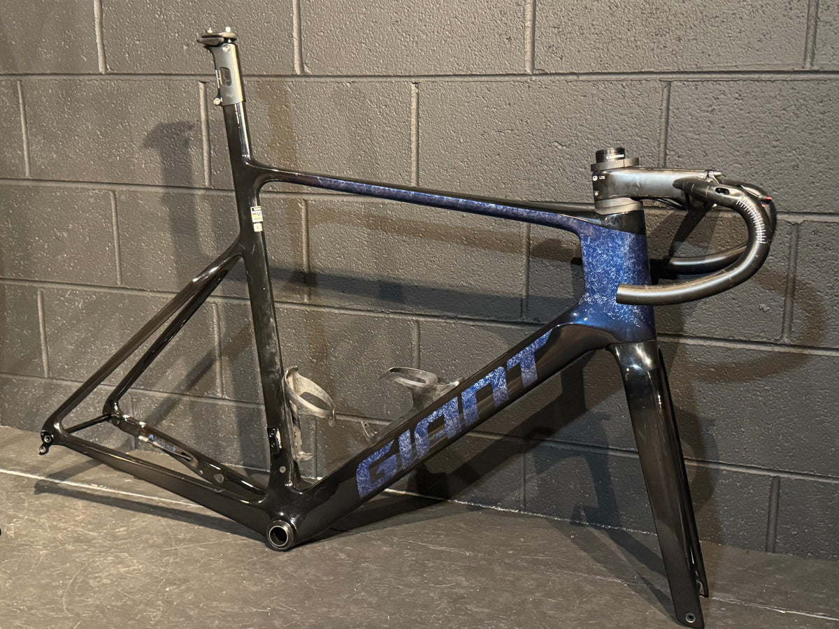 2023 giant propel SL road carbon frameset size L