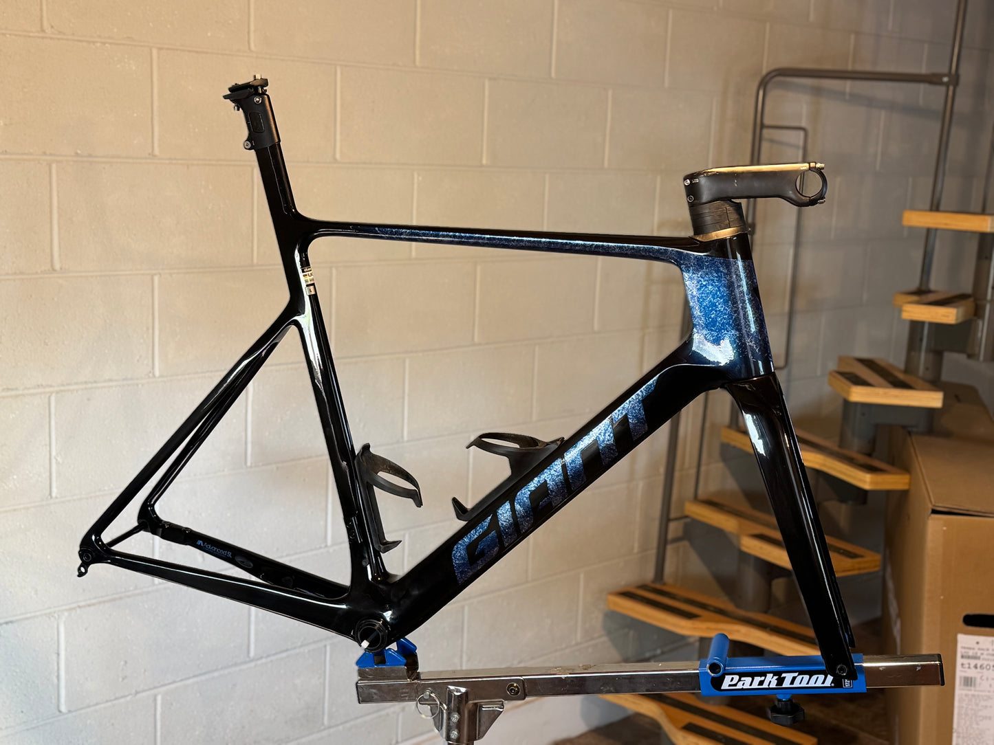 2023 giant propel SL road carbon frameset size L