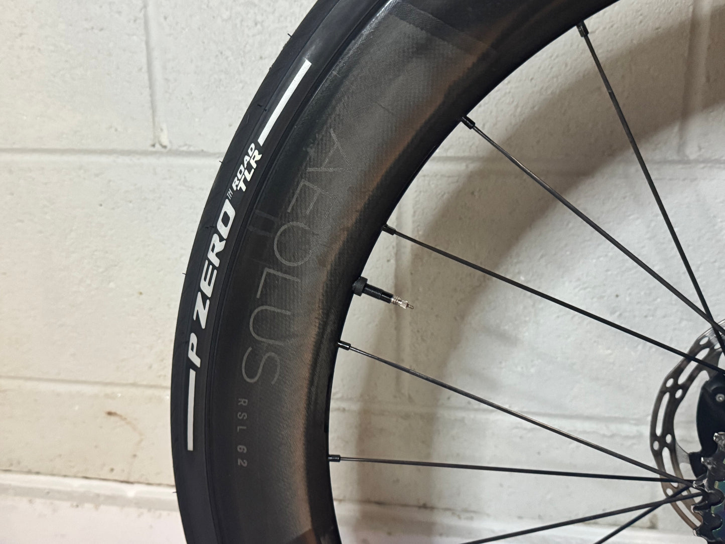 2025 cannondale supersix evo hi-mod Size 56. Bontrager Aeolus Rsl 62.