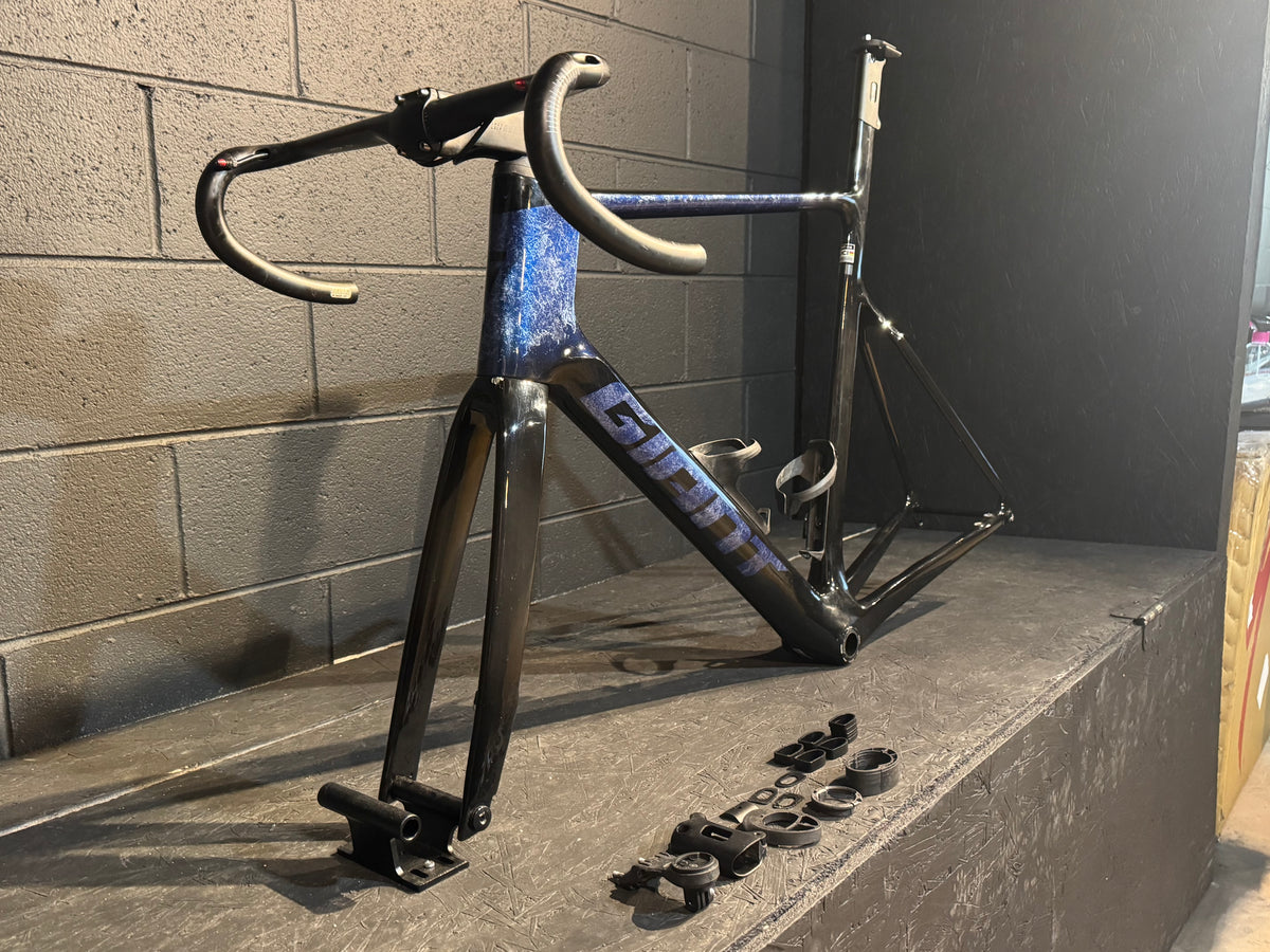 2023 giant propel SL road carbon frameset size L