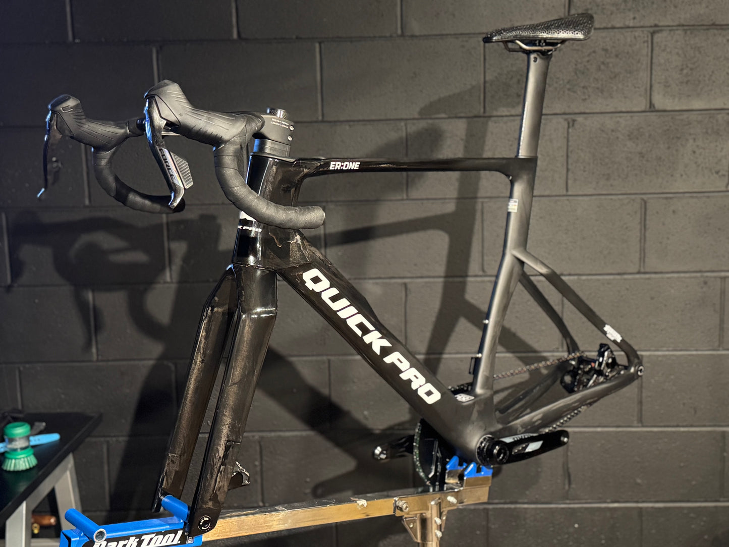 Quick pro er one size xl. Sram force e1 axs. Wheel options.