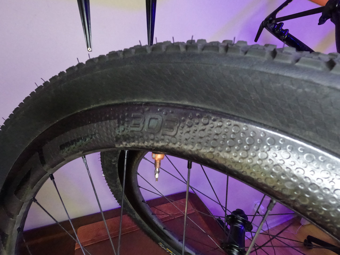 Zipp 303 Firecrest Disc Wheelset 650B, xdr with conti race king 2.2 tires