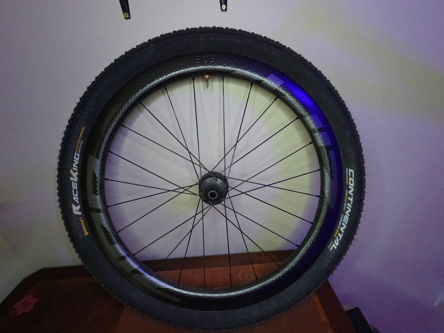 Zipp 303 Firecrest Disc Wheelset 650B, xdr with conti race king 2.2 tires