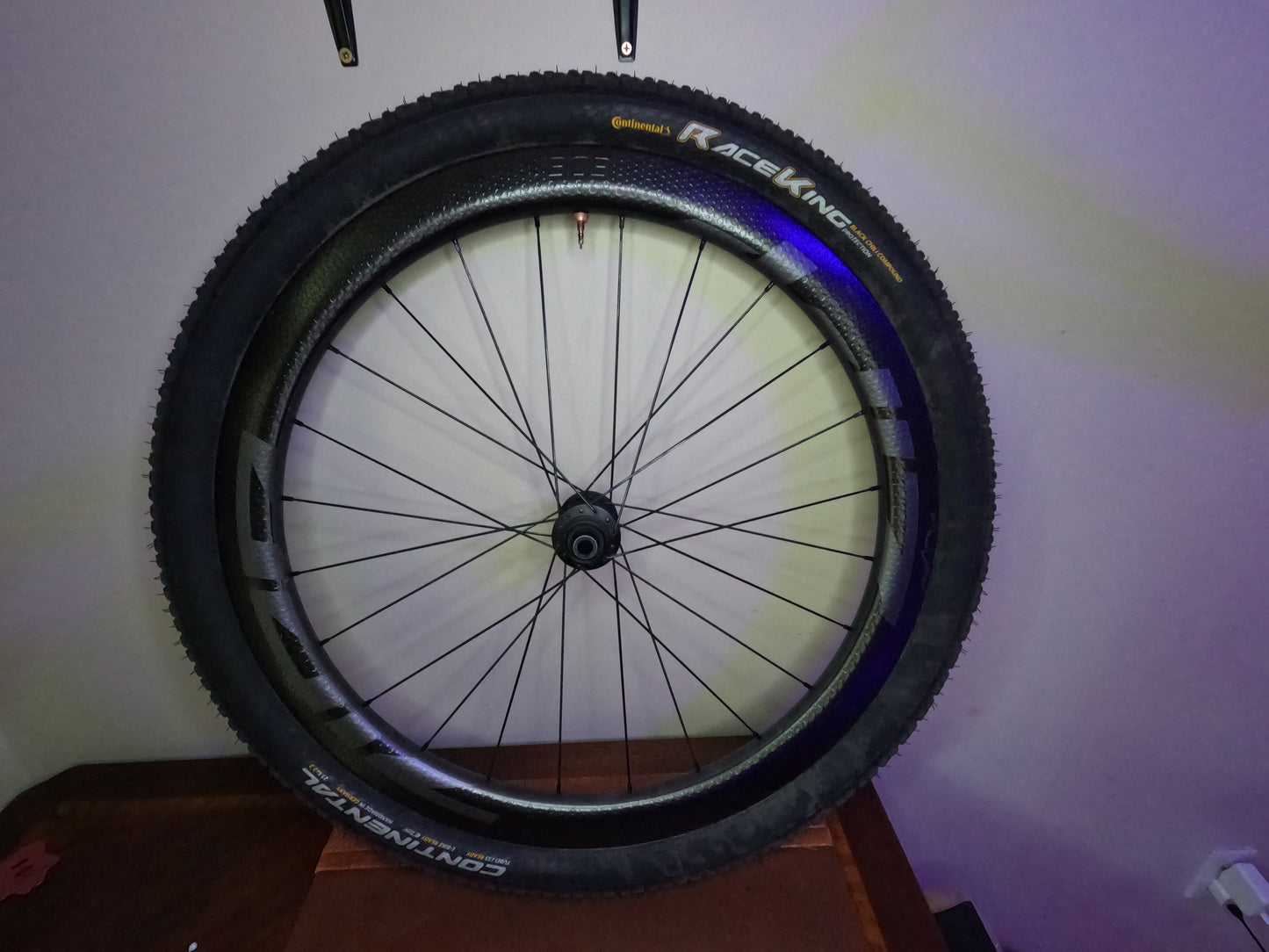 Zipp 303 Firecrest Disc Wheelset 650B, xdr with conti race king 2.2 tires