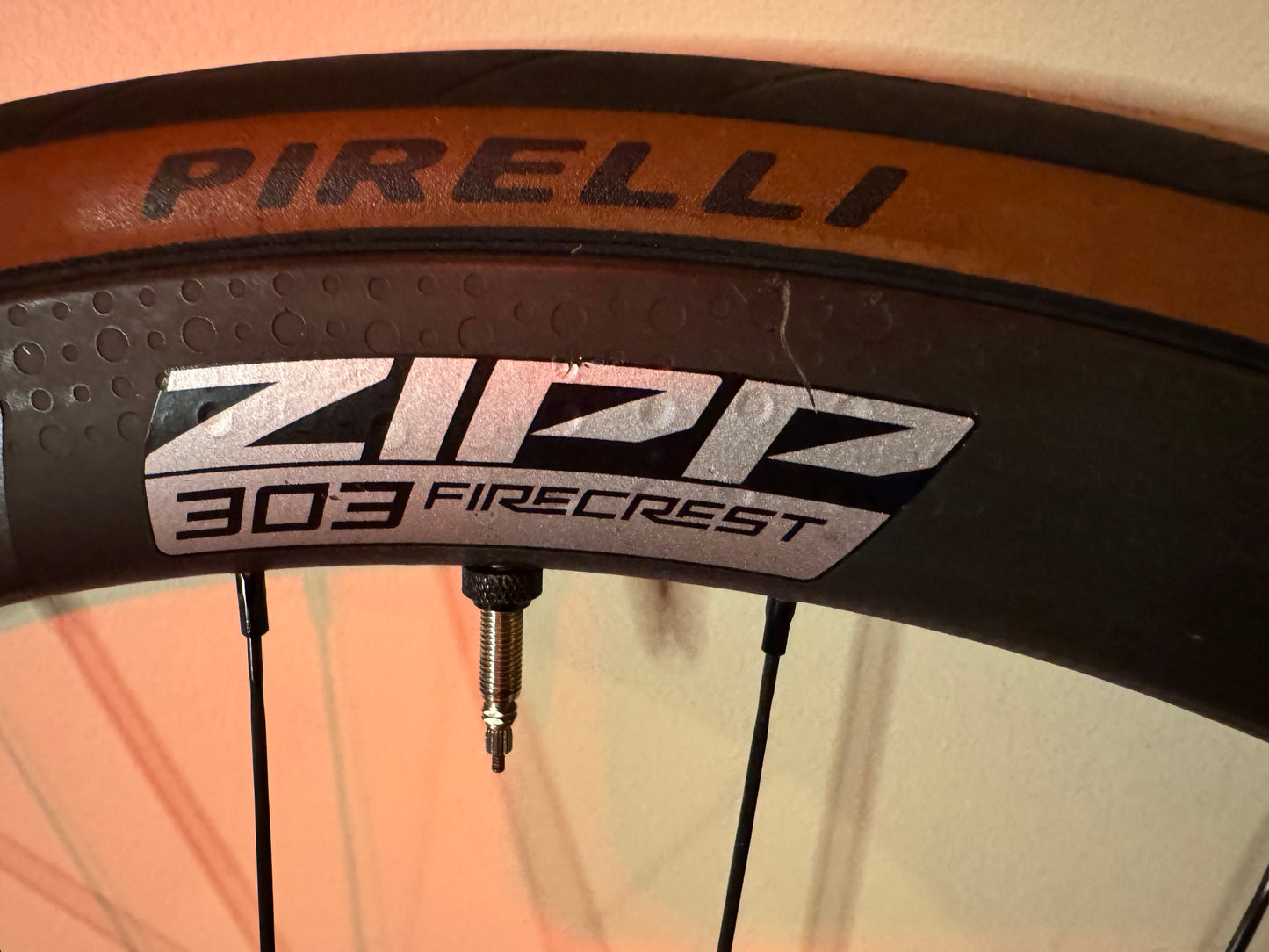 Zipp 303 Firecrest Disc Wheelset - SRAM xdr - Pirelli P Zero Tires - Wheelbags