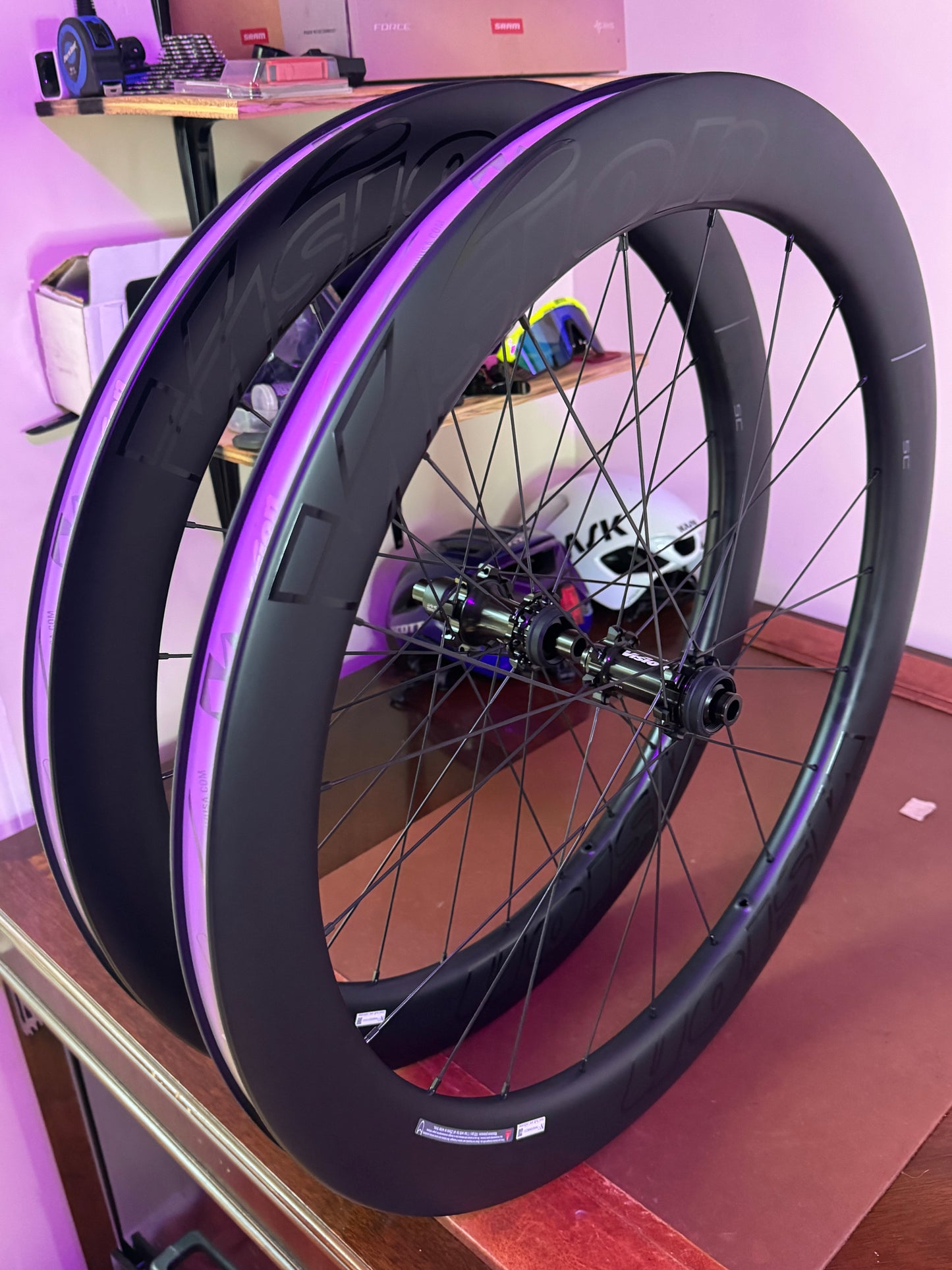 Vision SC60 TL Wheelset - 700, 12 x 100/142, Center-Lock, Shimano hg, Black